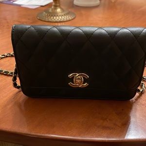 Quilted cross body bag